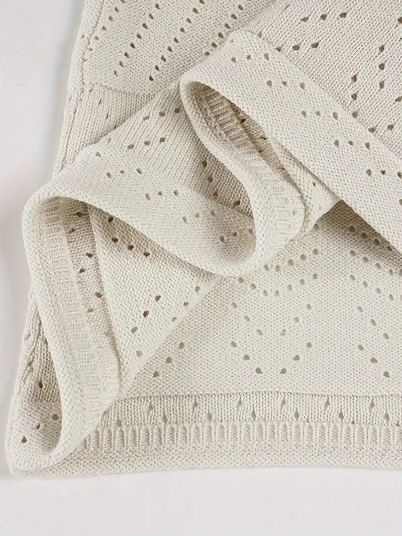 Women's Crochet Lace A-Line Skirt with Cut-Out Hem & Low Waist Lace-Up Closure - Beige/White Winter Short Skirt, Machine Washable, Solid Color Elegant & Design for Casual to Formal Events